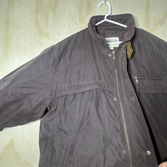 Original Windbreaker Brown Puffer Jacket with High Collar and Insulated Design - Picture 5 of 13